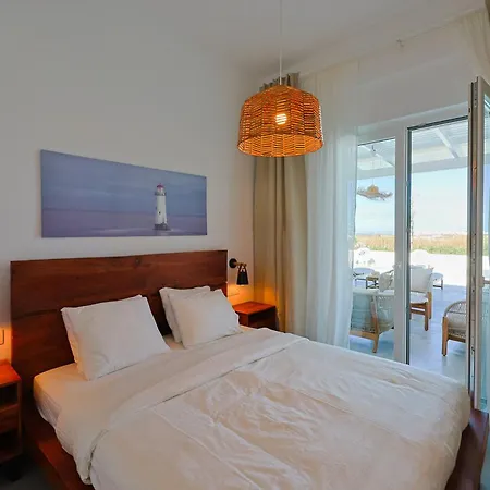 Joumy, Family Friendly, Pool, Close To Town Villa *