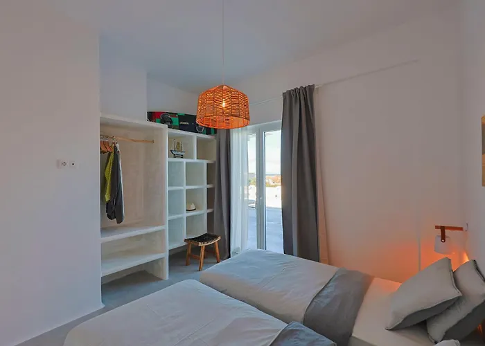 Joumy, Family Friendly, Pool, Close To Town Villa