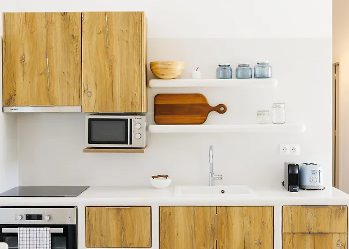 Joumy, Family Friendly, Pool, Close To Town