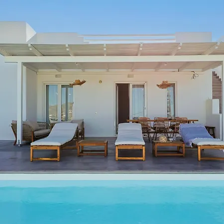 Joumy, Family Friendly, Pool, Close To Town Villa *