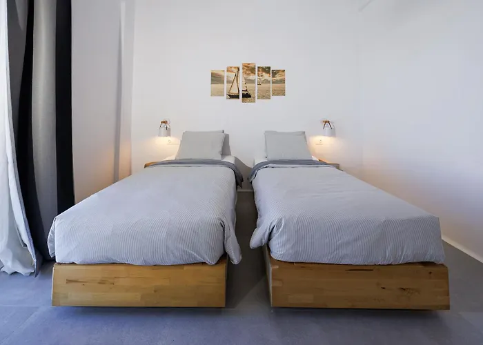 Joumy, Family Friendly, Pool, Close To Town Vila