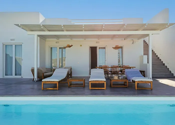 Joumy, Family Friendly, Pool, Close To Town Vila *