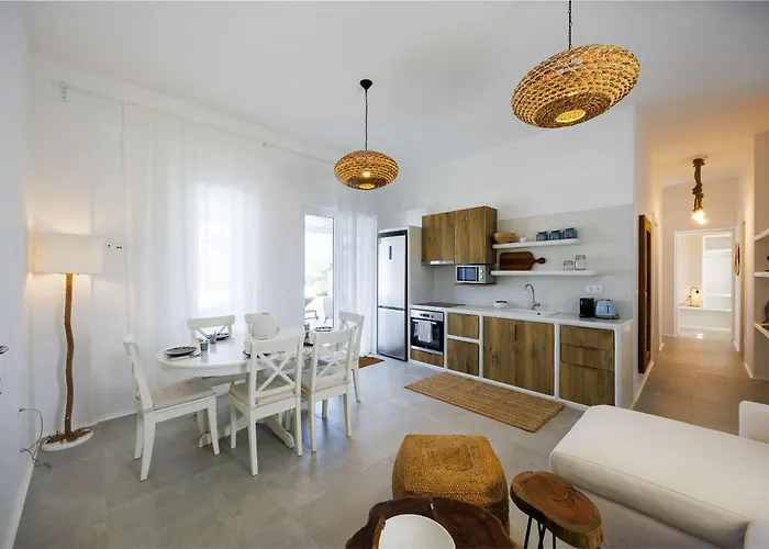 Joumy, Family Friendly, Pool, Close To Town