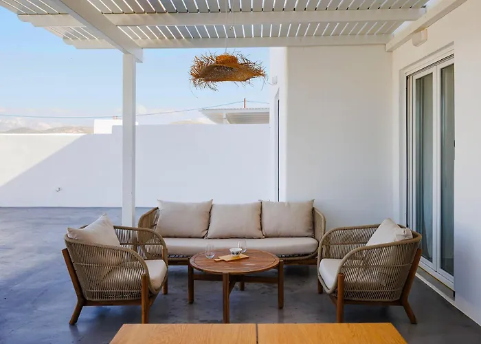 Joumy, Family Friendly, Pool, Close To Town *